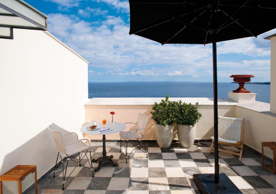 Hotel Ploes Ermupoli Exteriér fotografie