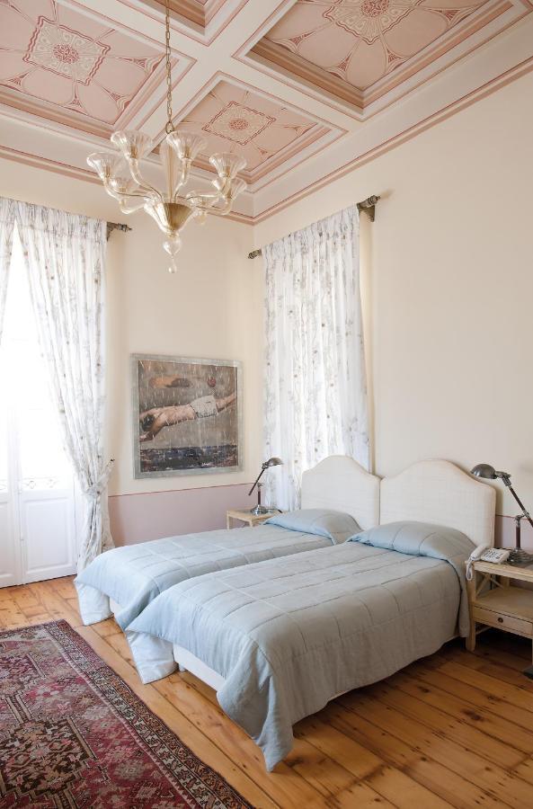 Hotel Ploes Ermupoli Pokoj fotografie